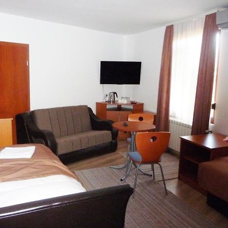 Ni Sobe Rooms Aleksandar المظهر الخارجي الصورة